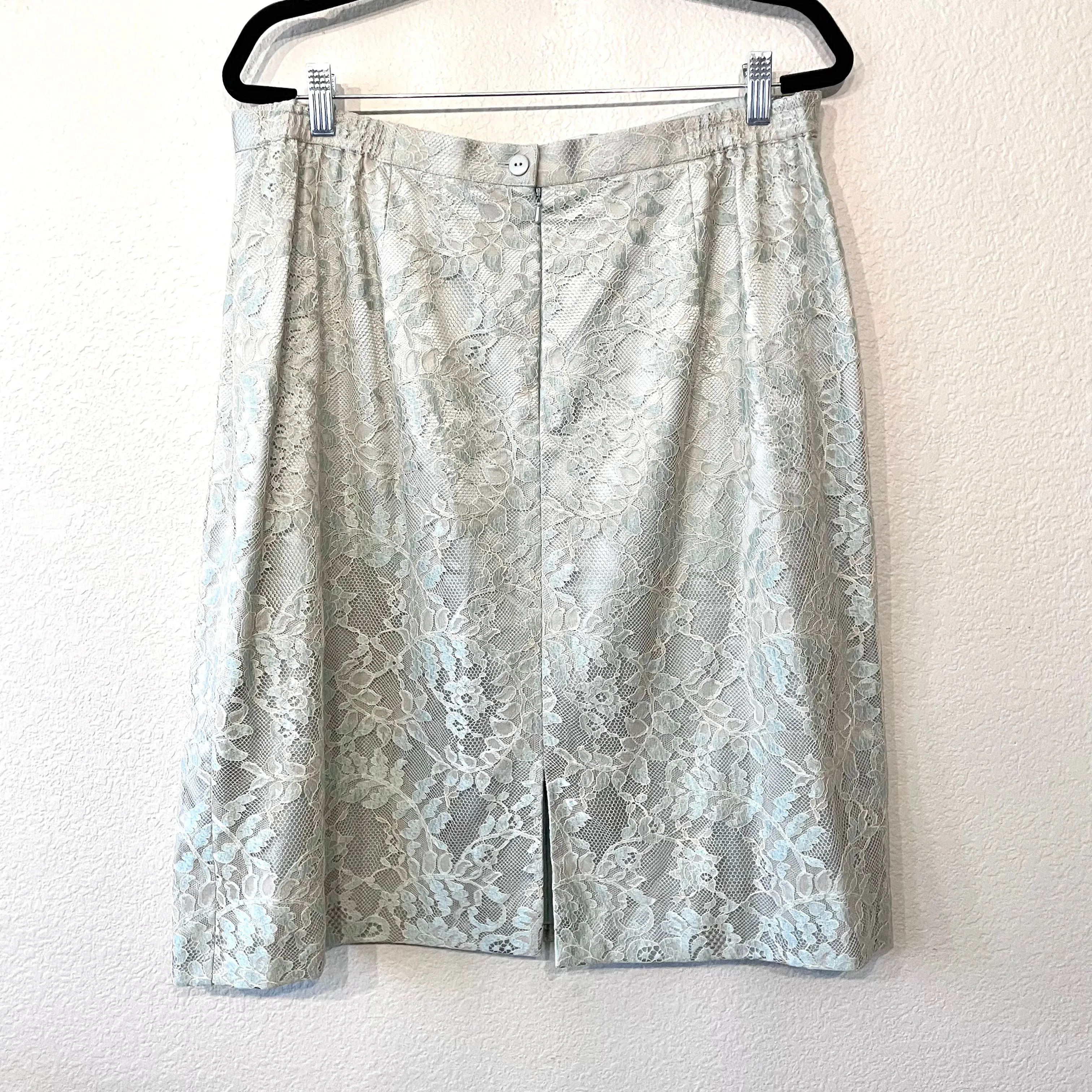 2Pc Lace Beaded Top Skirt Set