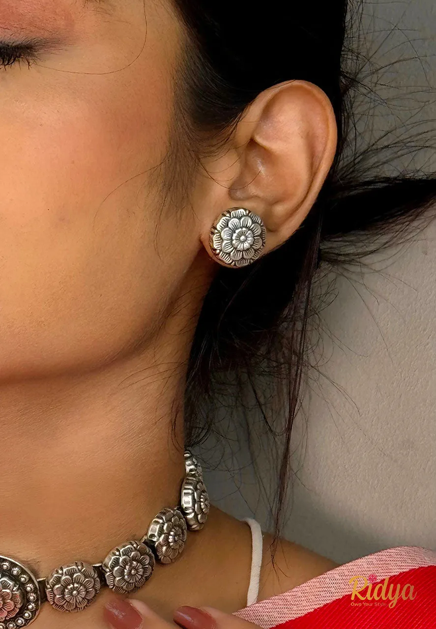 A String of Rose Versatile Choker, Studs and Ring