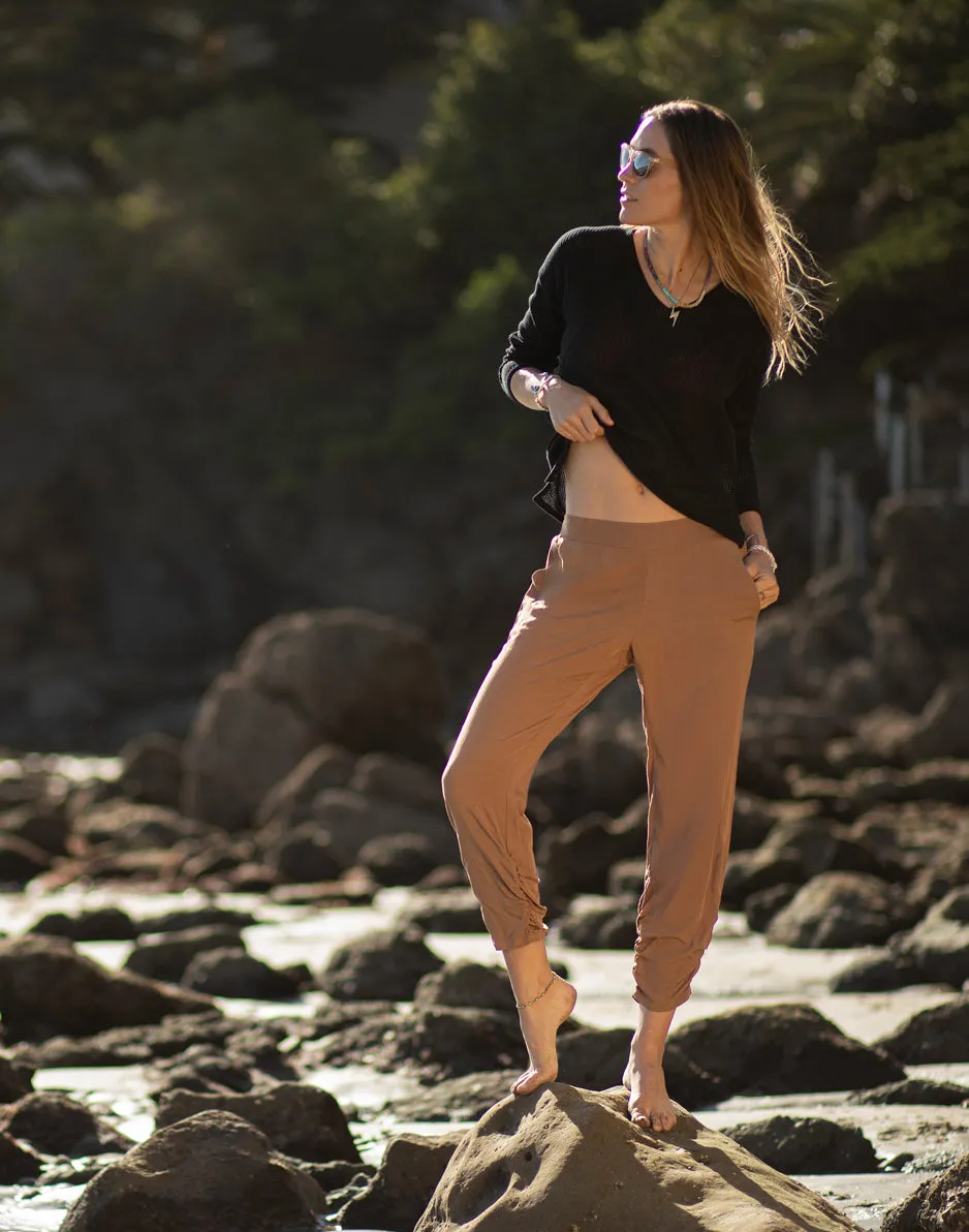 Avery Beach Pant: Rum