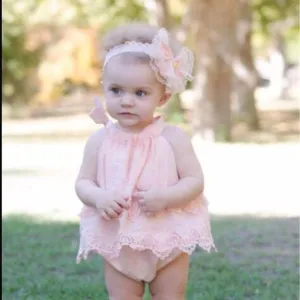 Baby Girls Solid Color Lace Rompers Wholesale 23030202