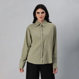 Basic Long Sleeved Collared Shirt
