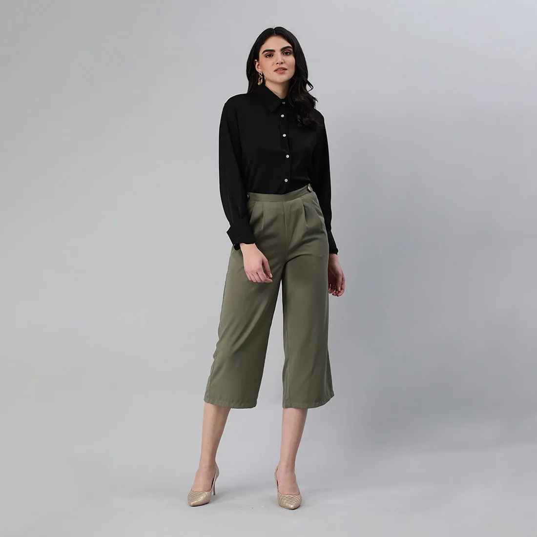 Basic Long Sleeved Collared Shirt