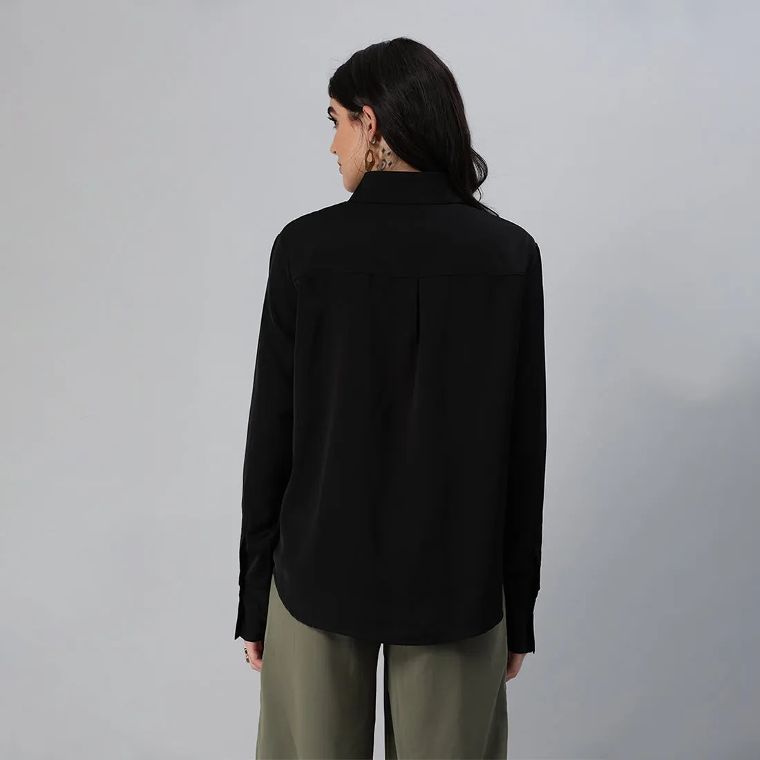 Basic Long Sleeved Collared Shirt