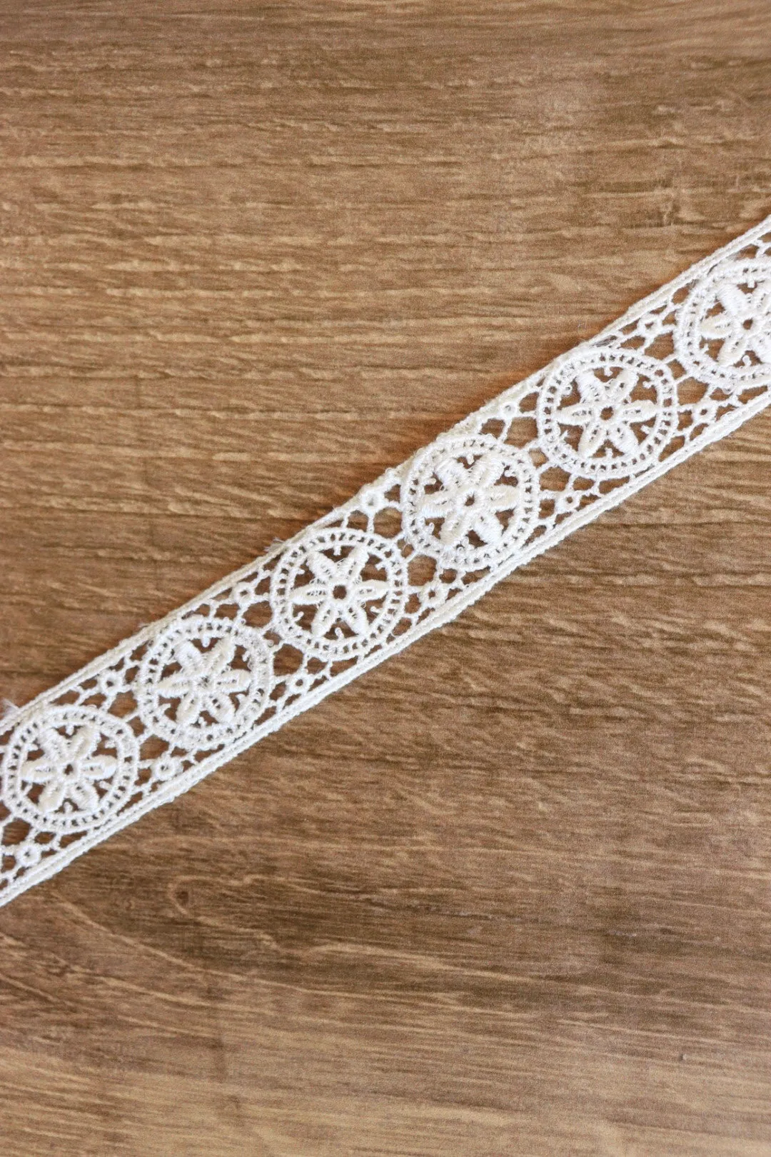 Beige 1" Wide Crochet Lace
