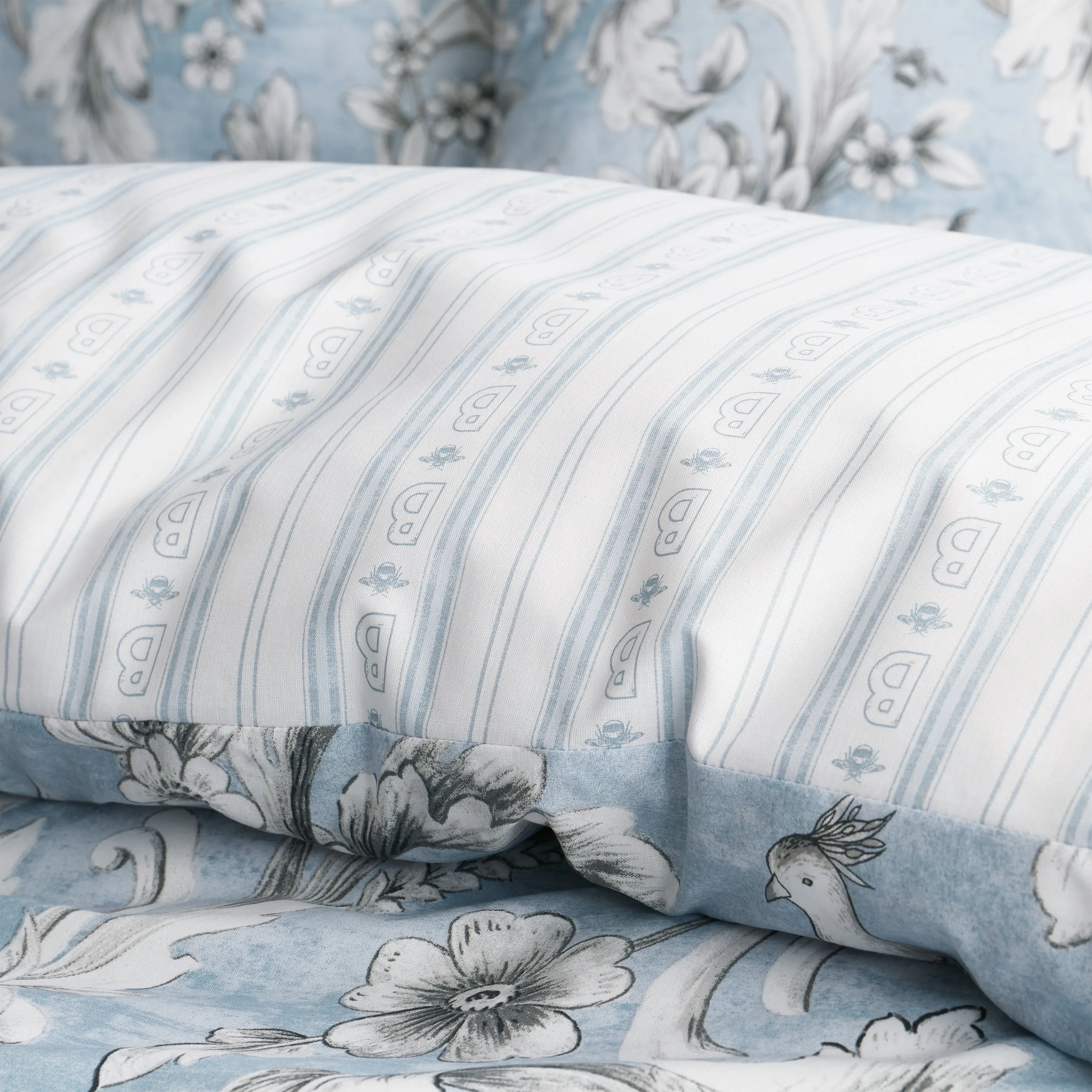 Bridgerton Regal Floral Duvet Set