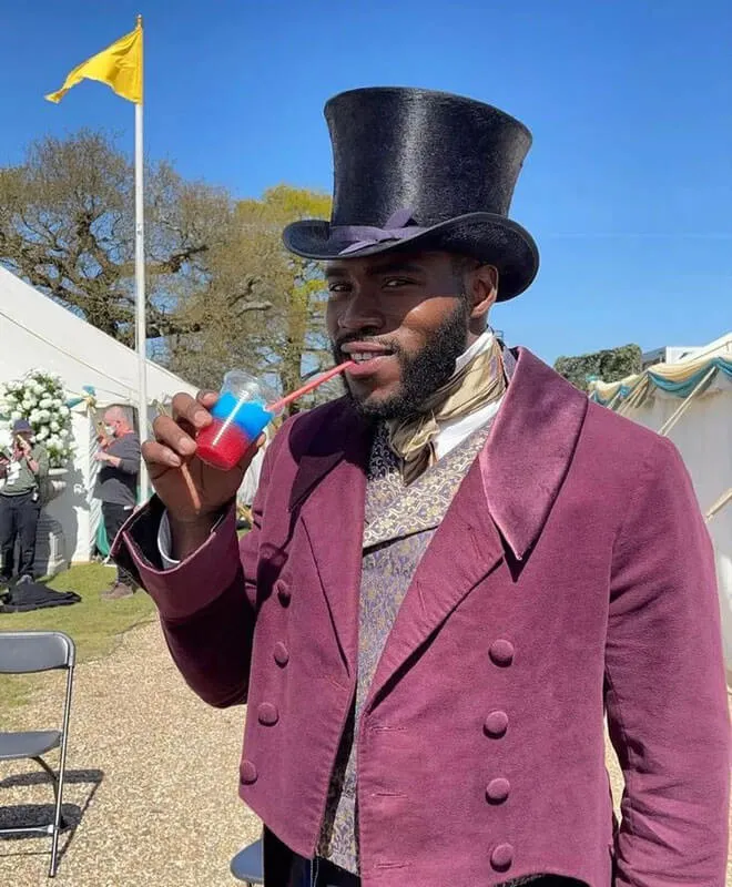 Bridgerton S02 Will Mondrich Purple Tailcoat