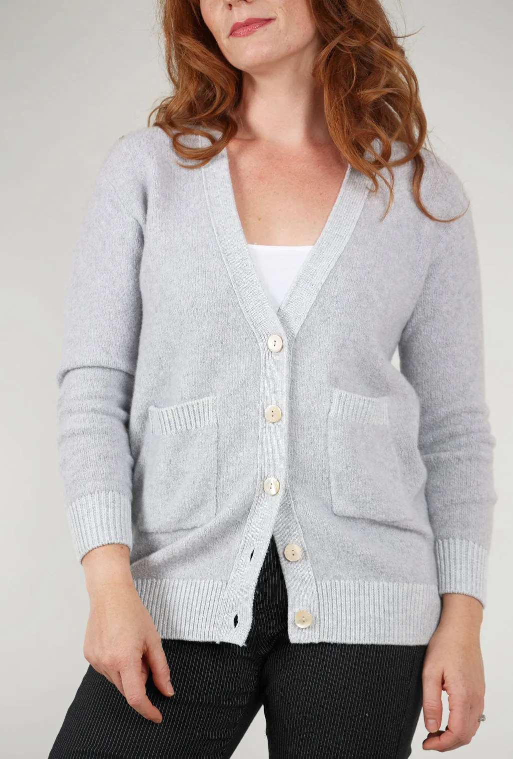 Cashmere Boucle Boyfriend Cardie, Argento Gray