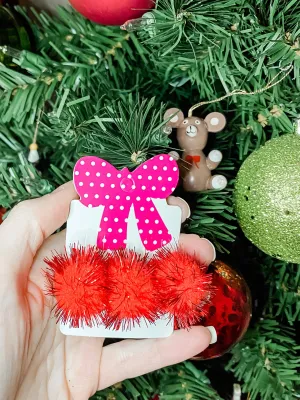 Christmas Red Pompom Alligator Clip