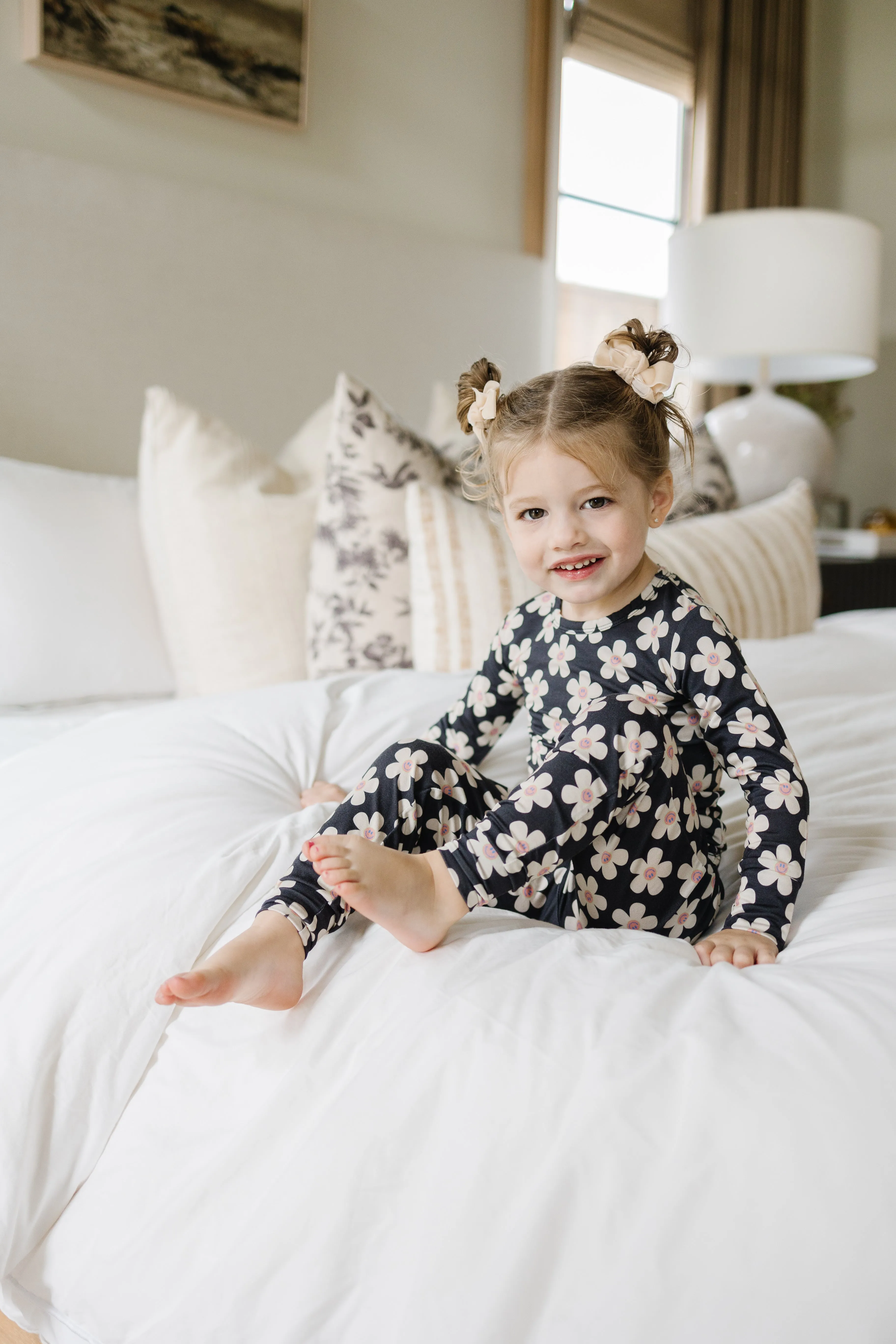 COZYS x DANIELLE EILERS CHARCOAL DAISIES | LONG SLEEVE