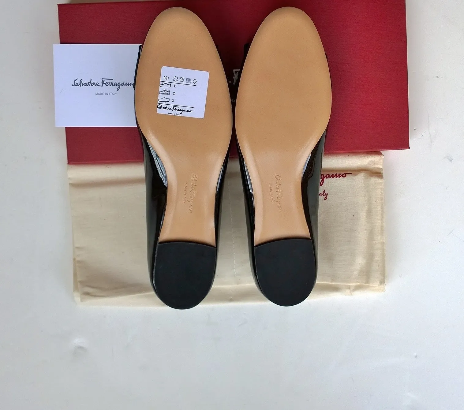 Ferragamo Varina Black Patent Flats new in box shoes bow flats C Width