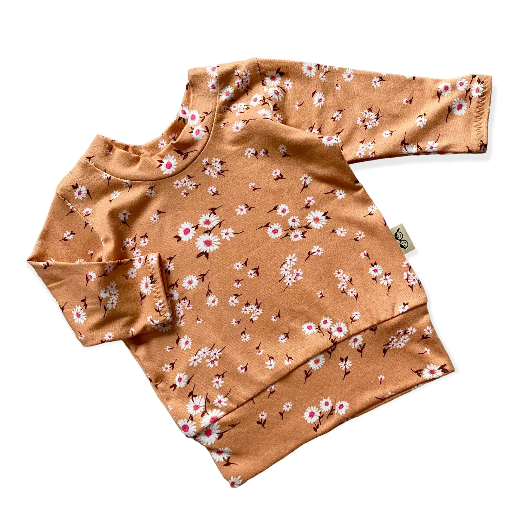 Field of Daises on Camel Lounge Top