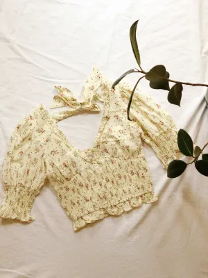 FLORAL SMOCKED PUFF SLEEVE TOP
