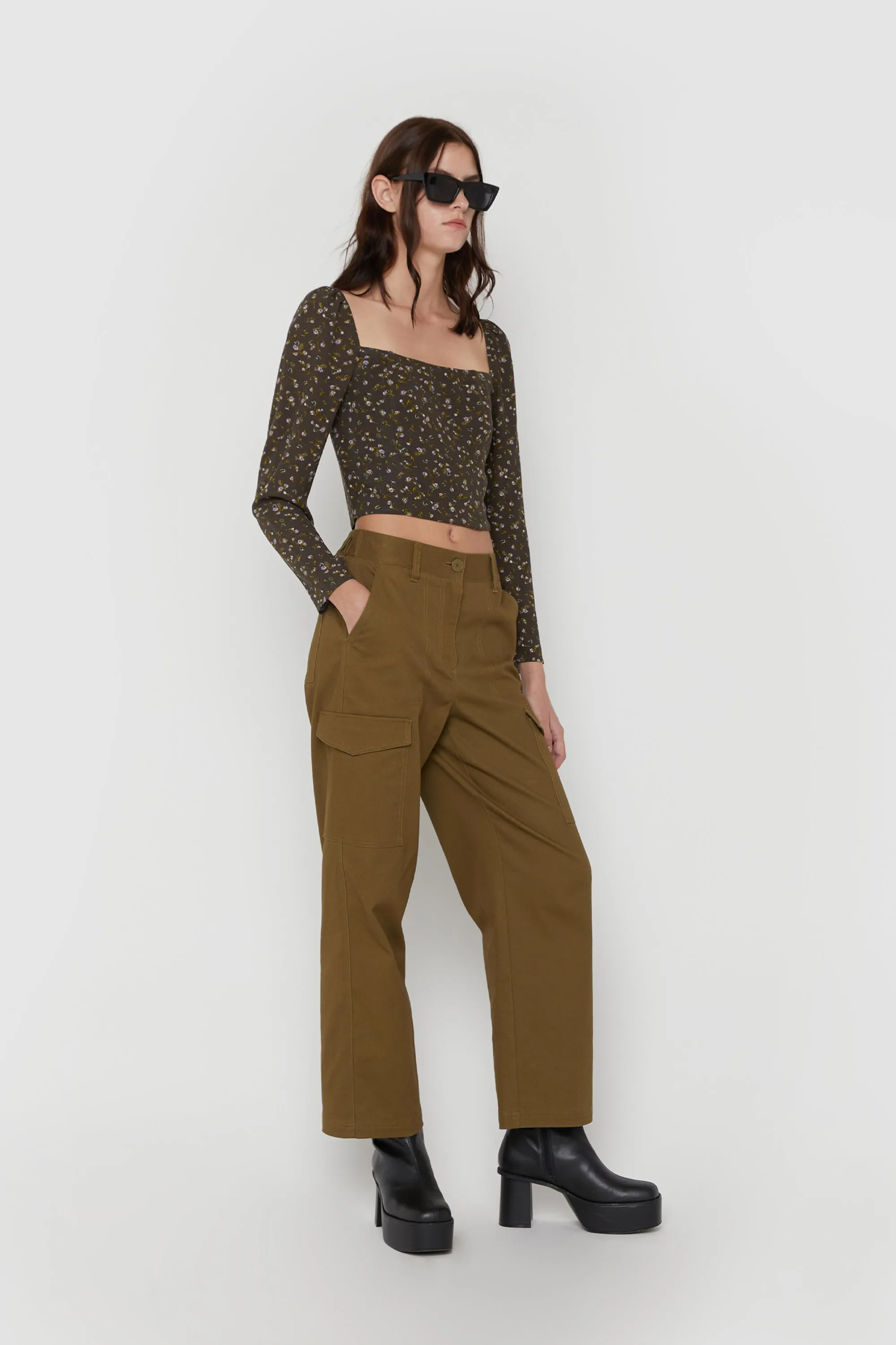 FLORAL SQUARE NECK BLOUSE