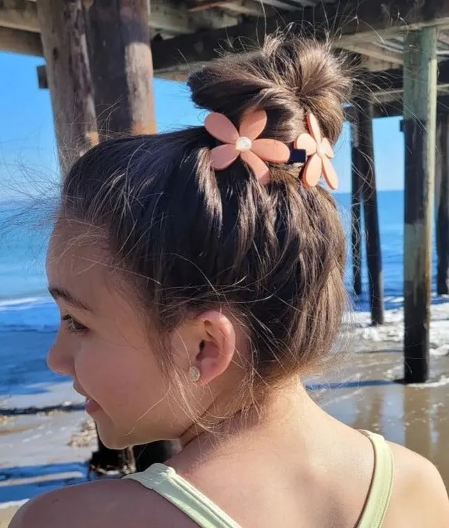 Matte flower hair clips in peach