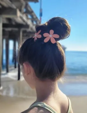 Matte flower hair clips in peach
