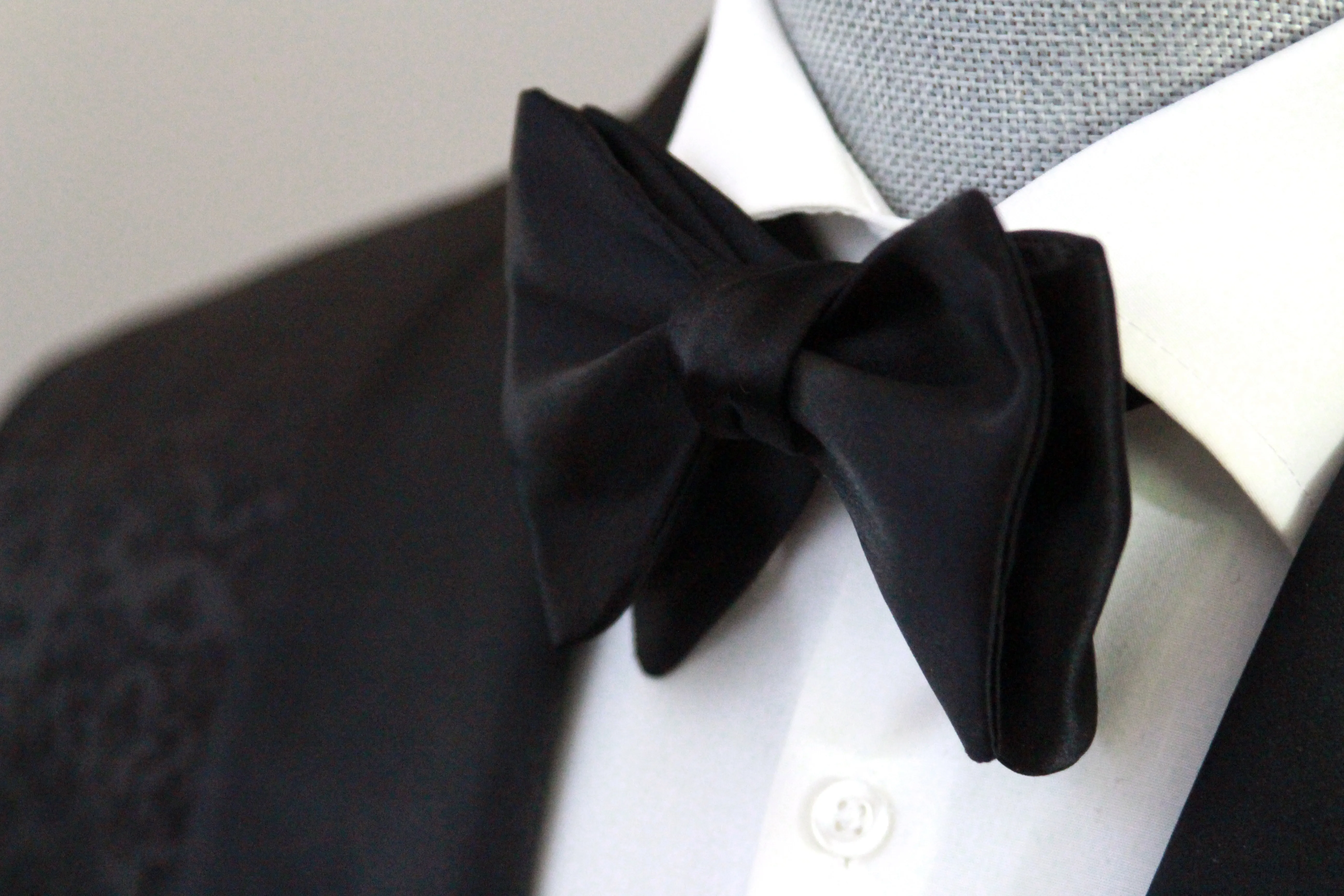 Men's Small Silk Bow Tie