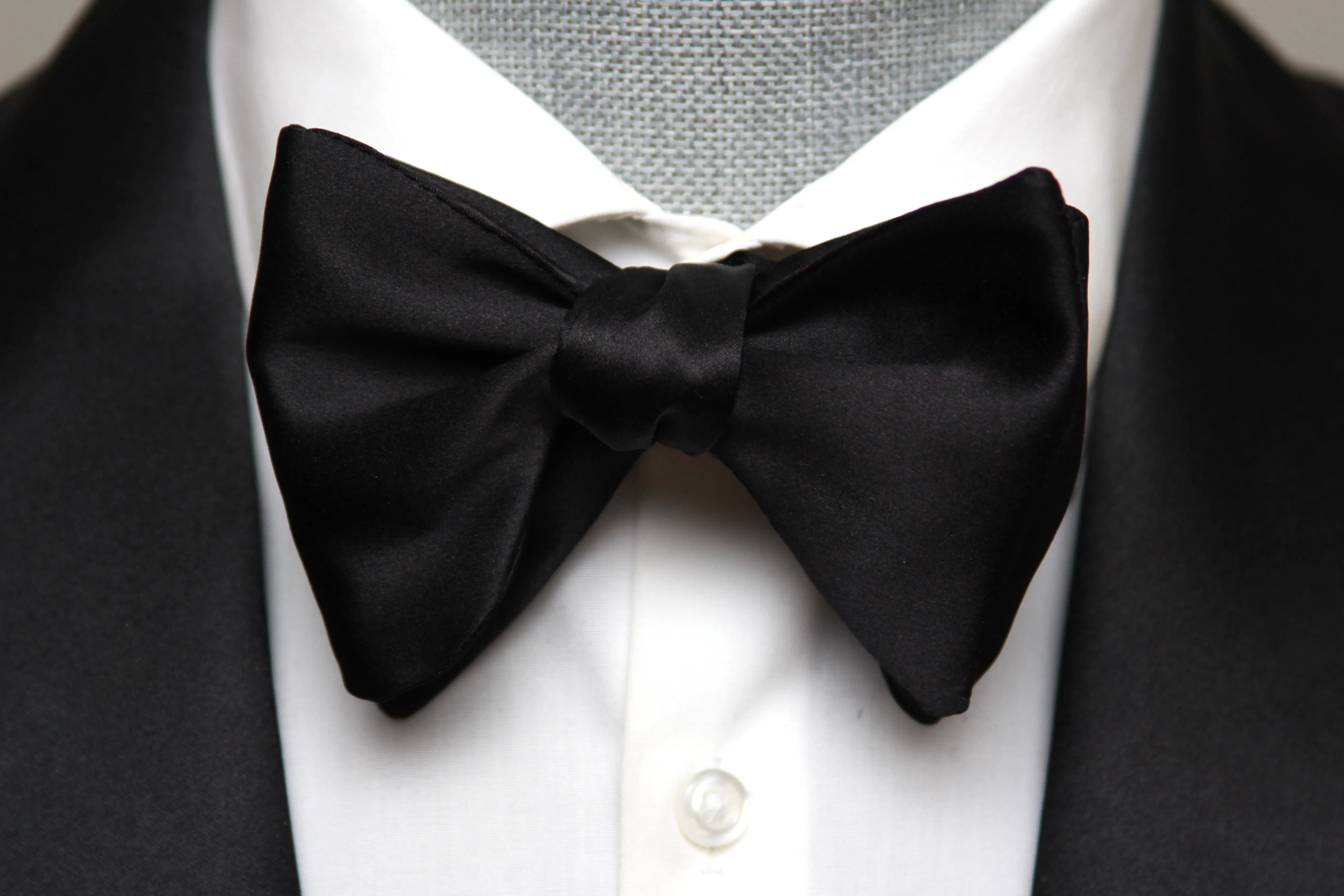 Men's Small Silk Bow Tie