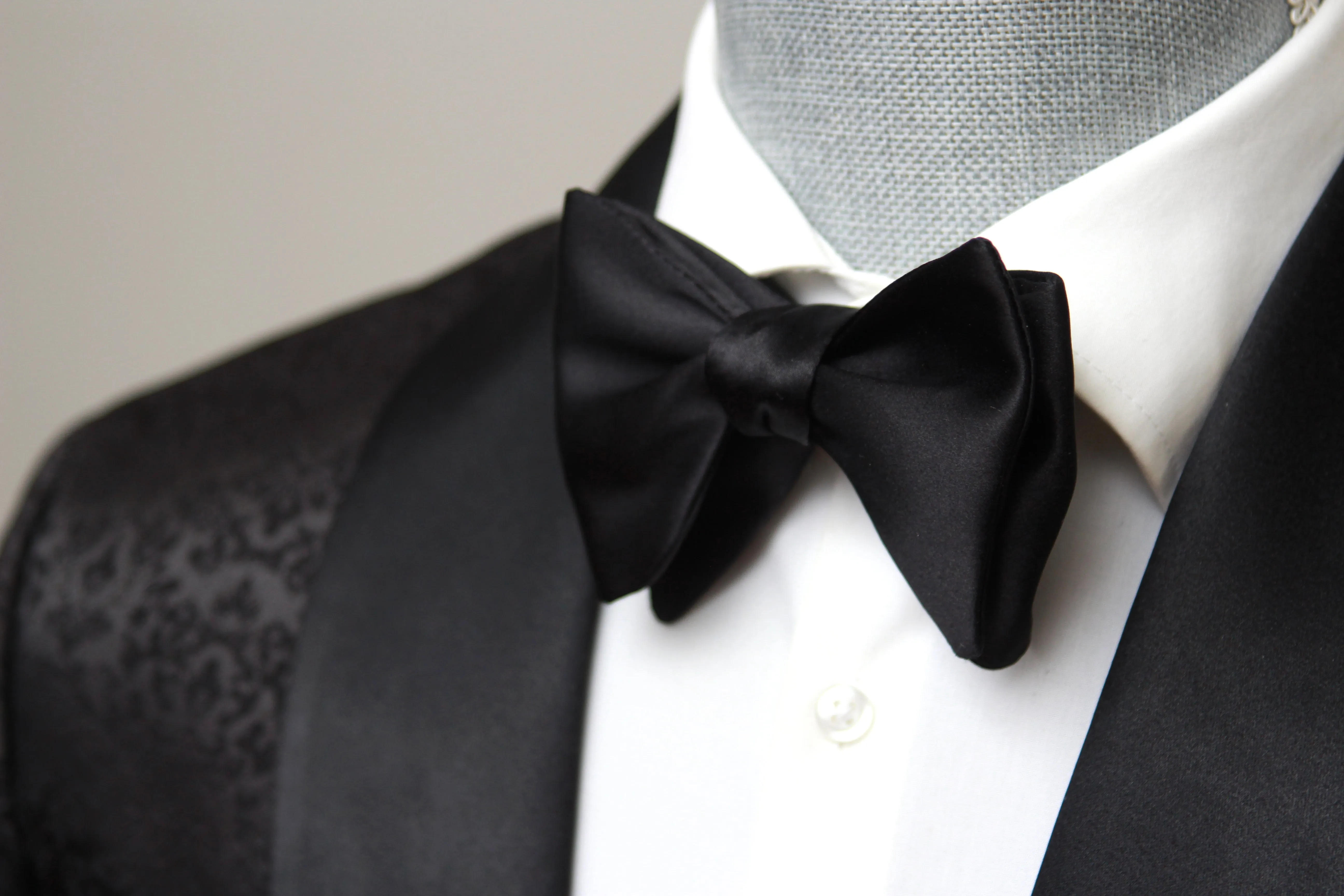 Men's Small Silk Bow Tie