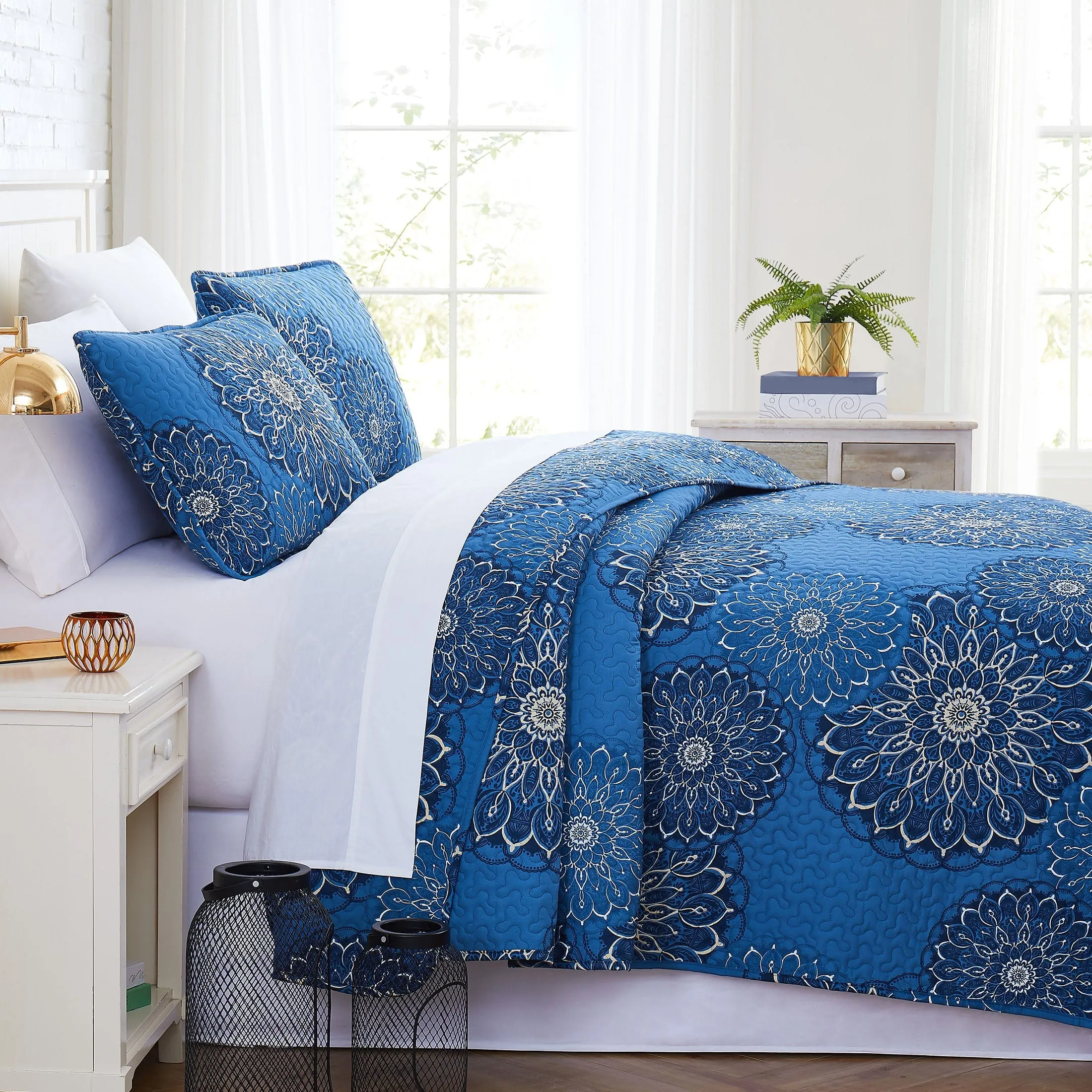 Midnight Floral Quilt Set