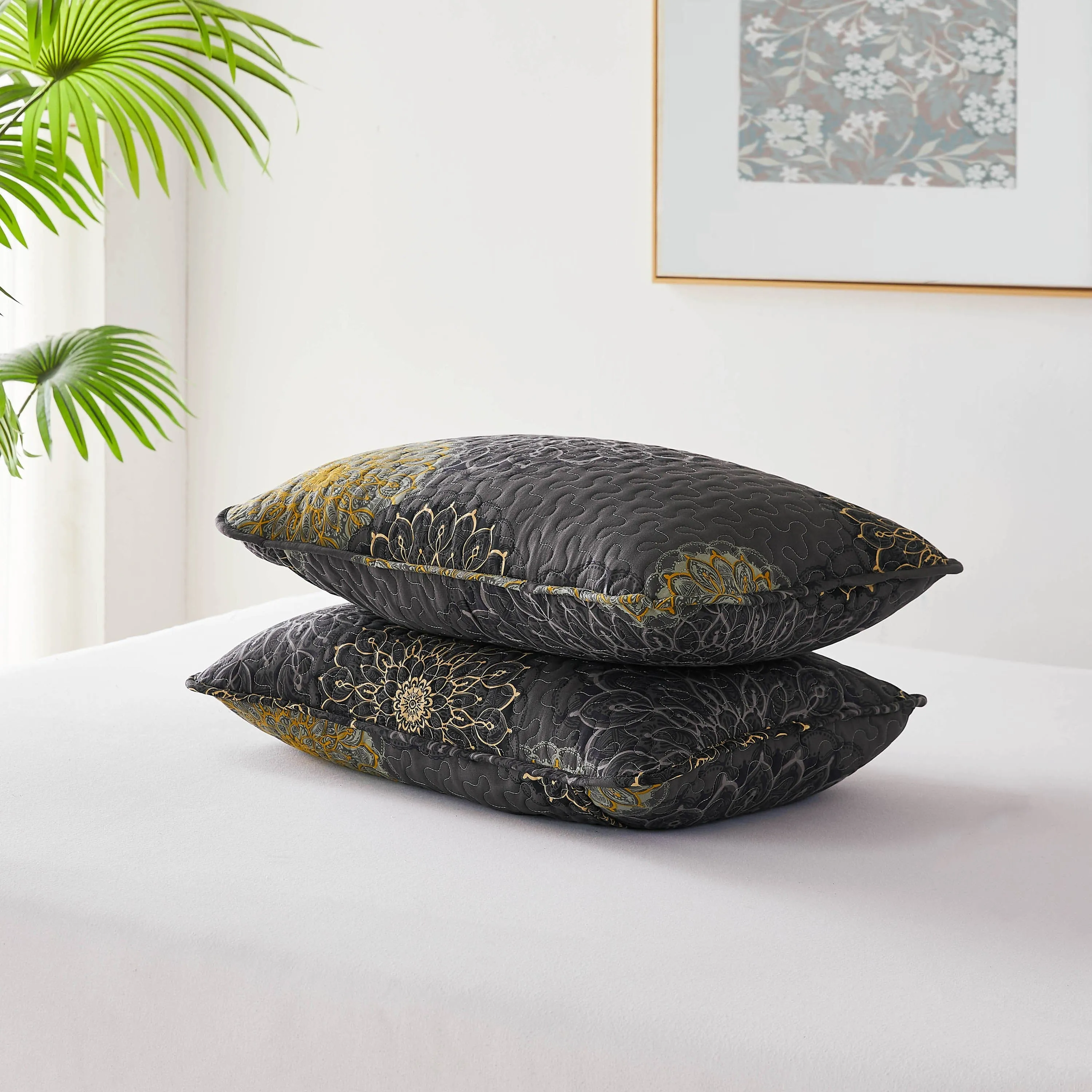 Midnight Floral Quilt Set
