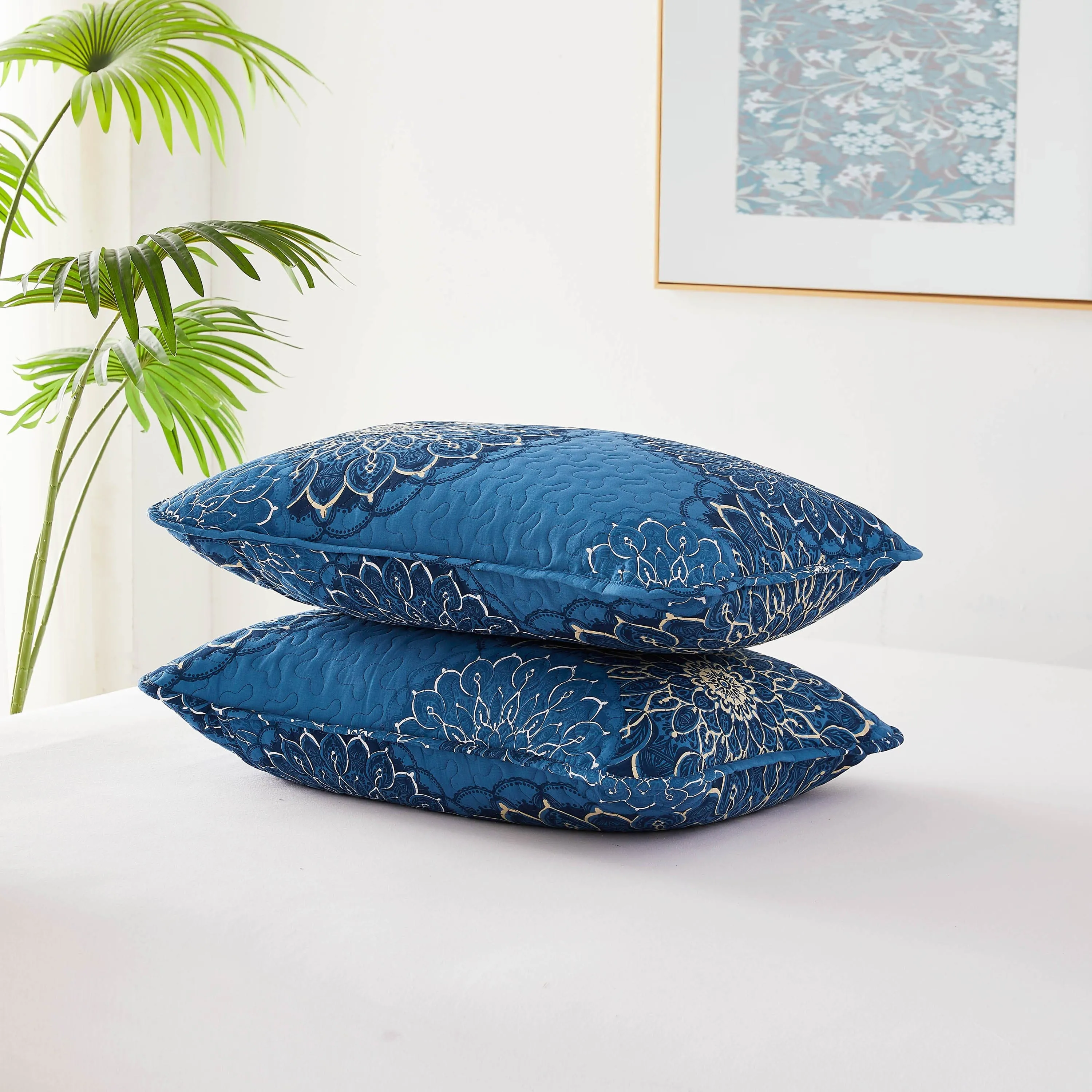 Midnight Floral Quilt Set