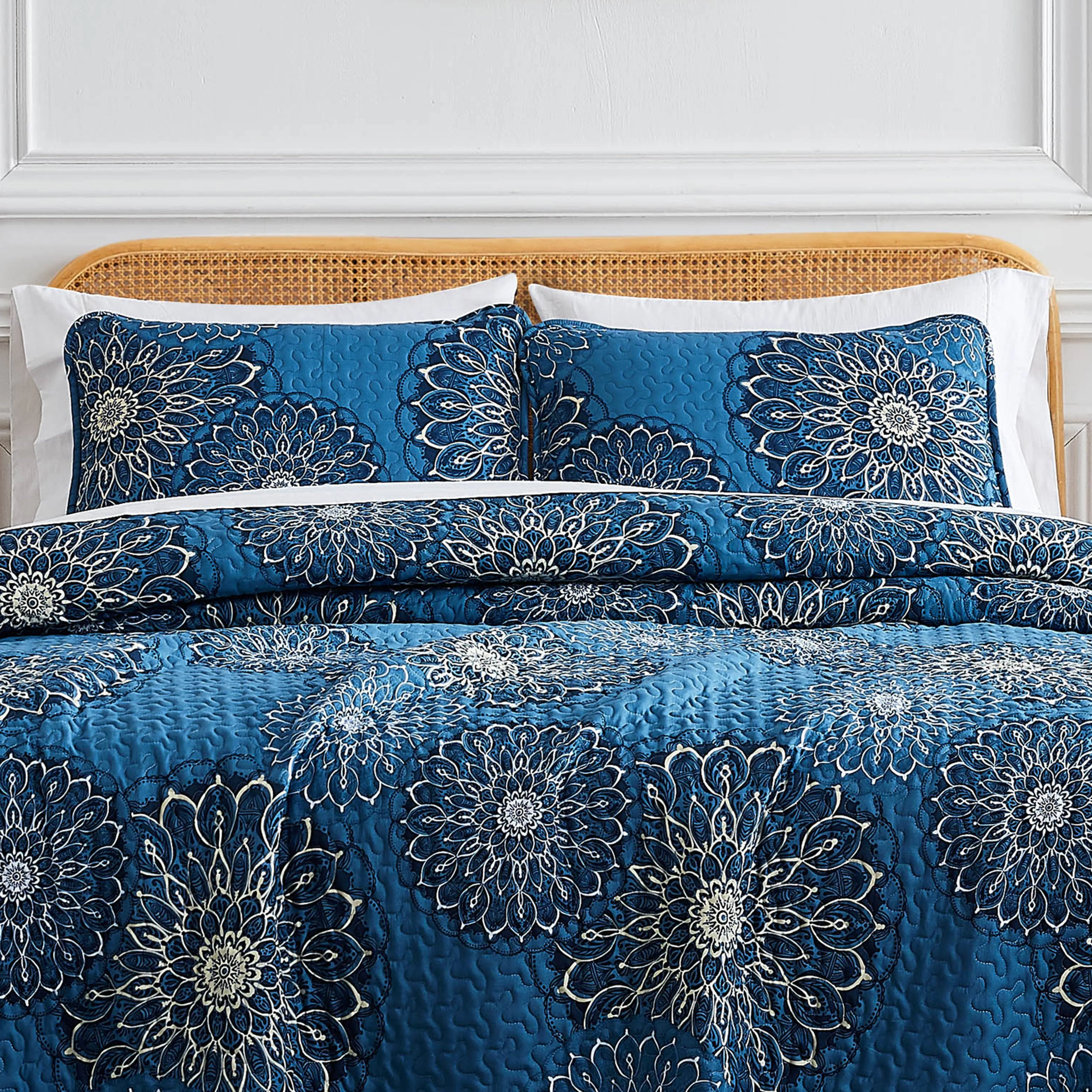Midnight Floral Quilt Set