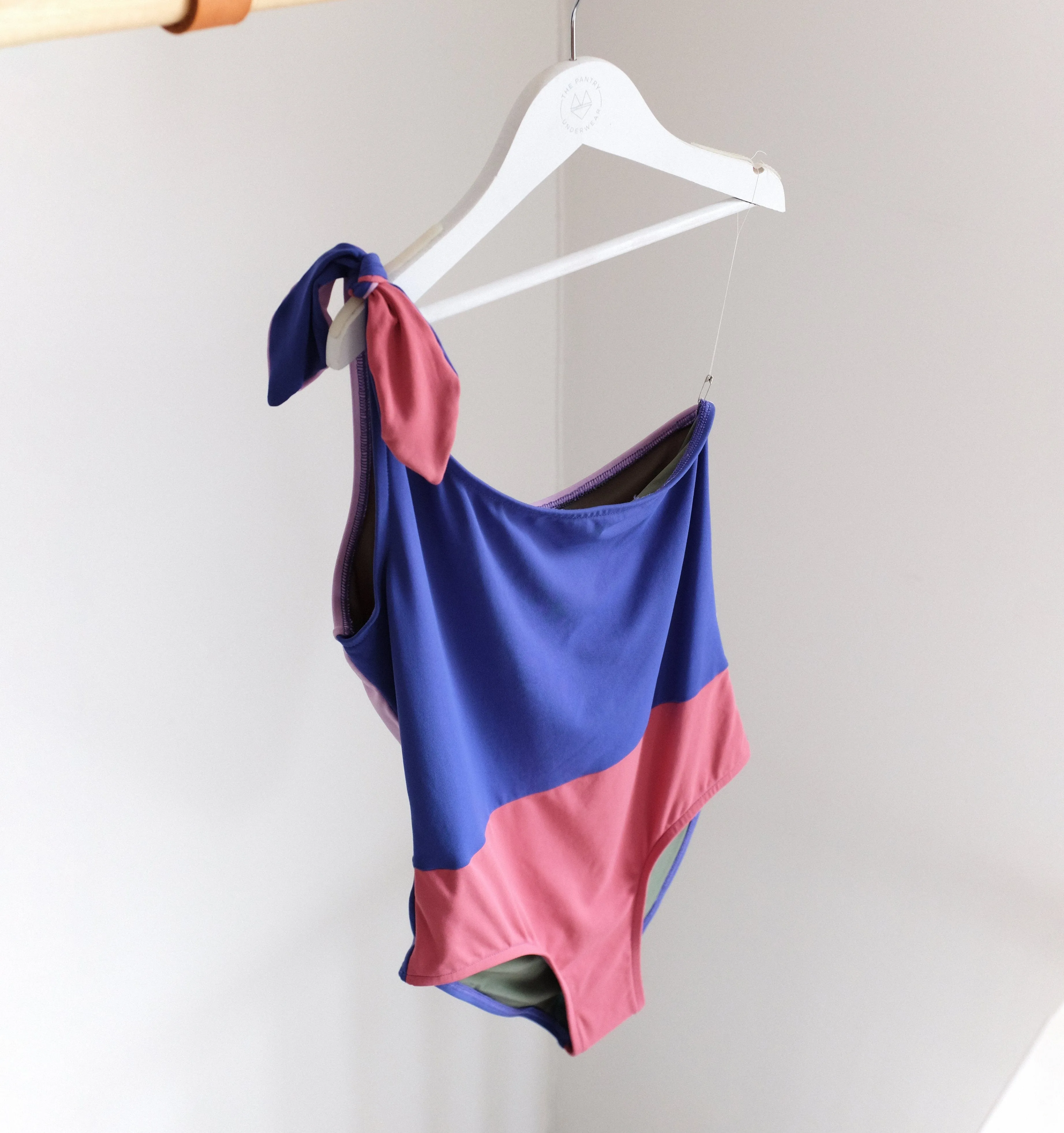 One shoulder swimsuit [Multi]
