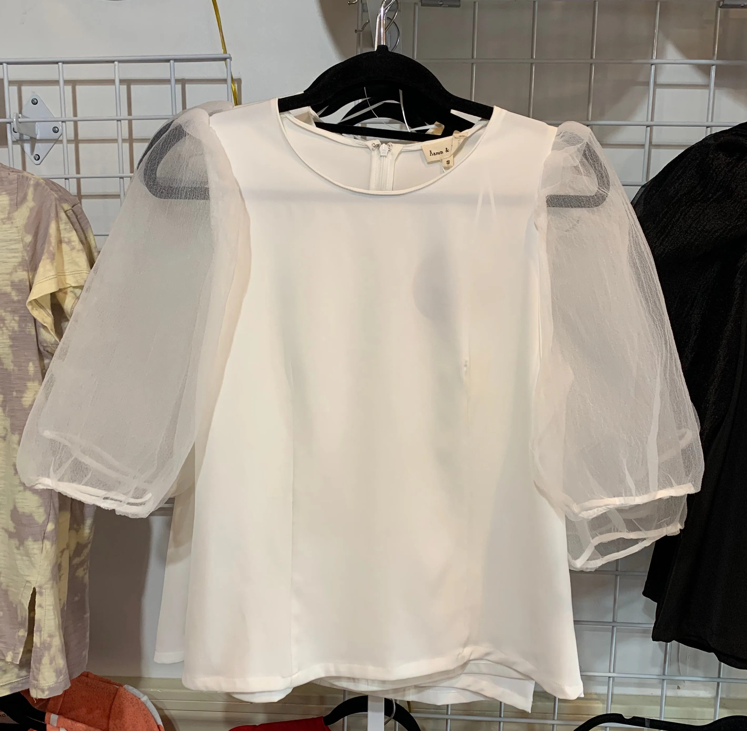 Puff sleeve fitted top