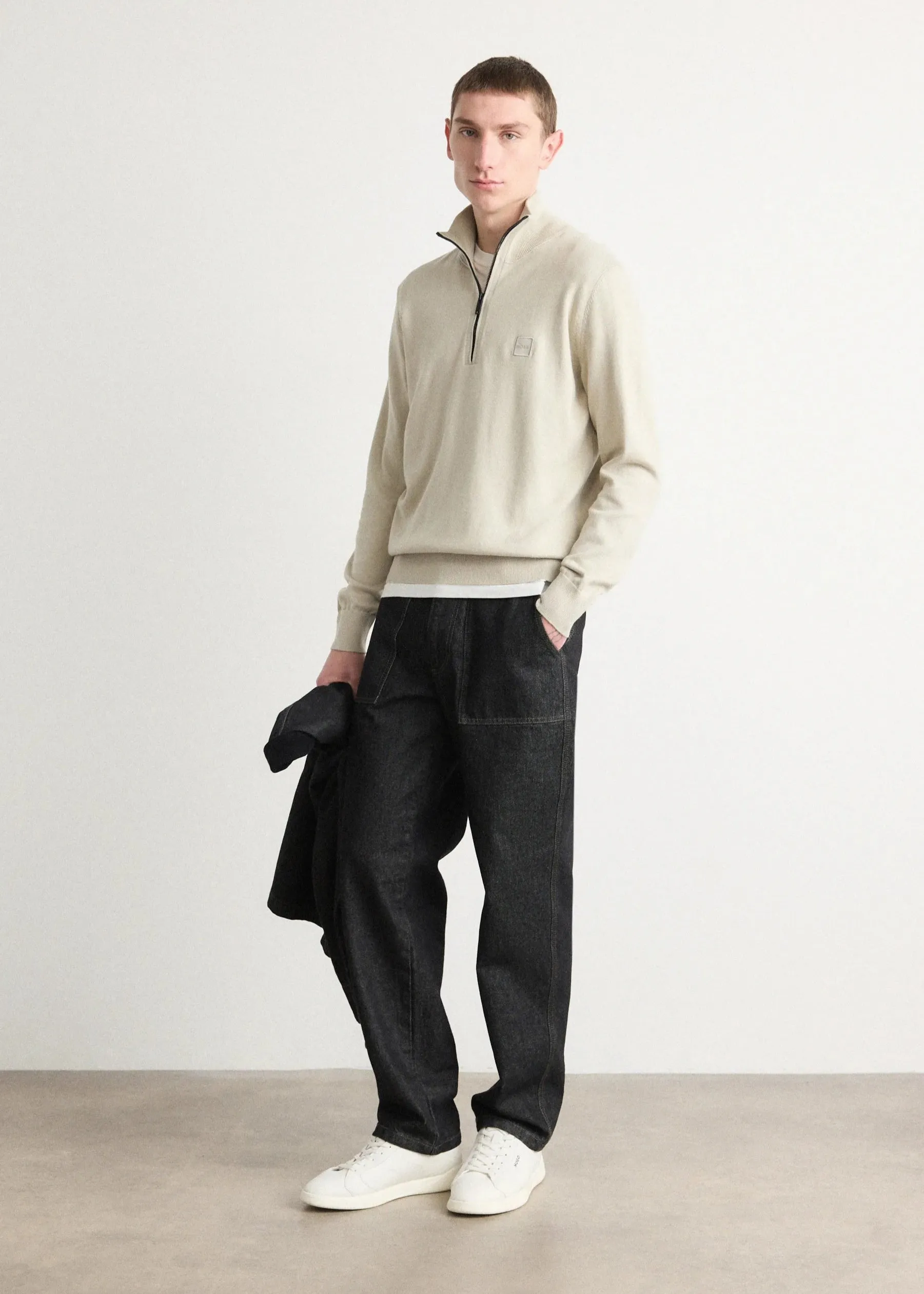 Pull camionneur BOSS beige en cachemire