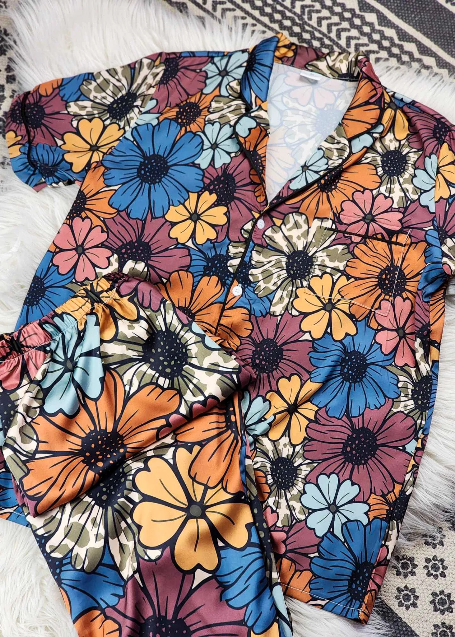 Retro Floral Cowhide Silky Pajamas