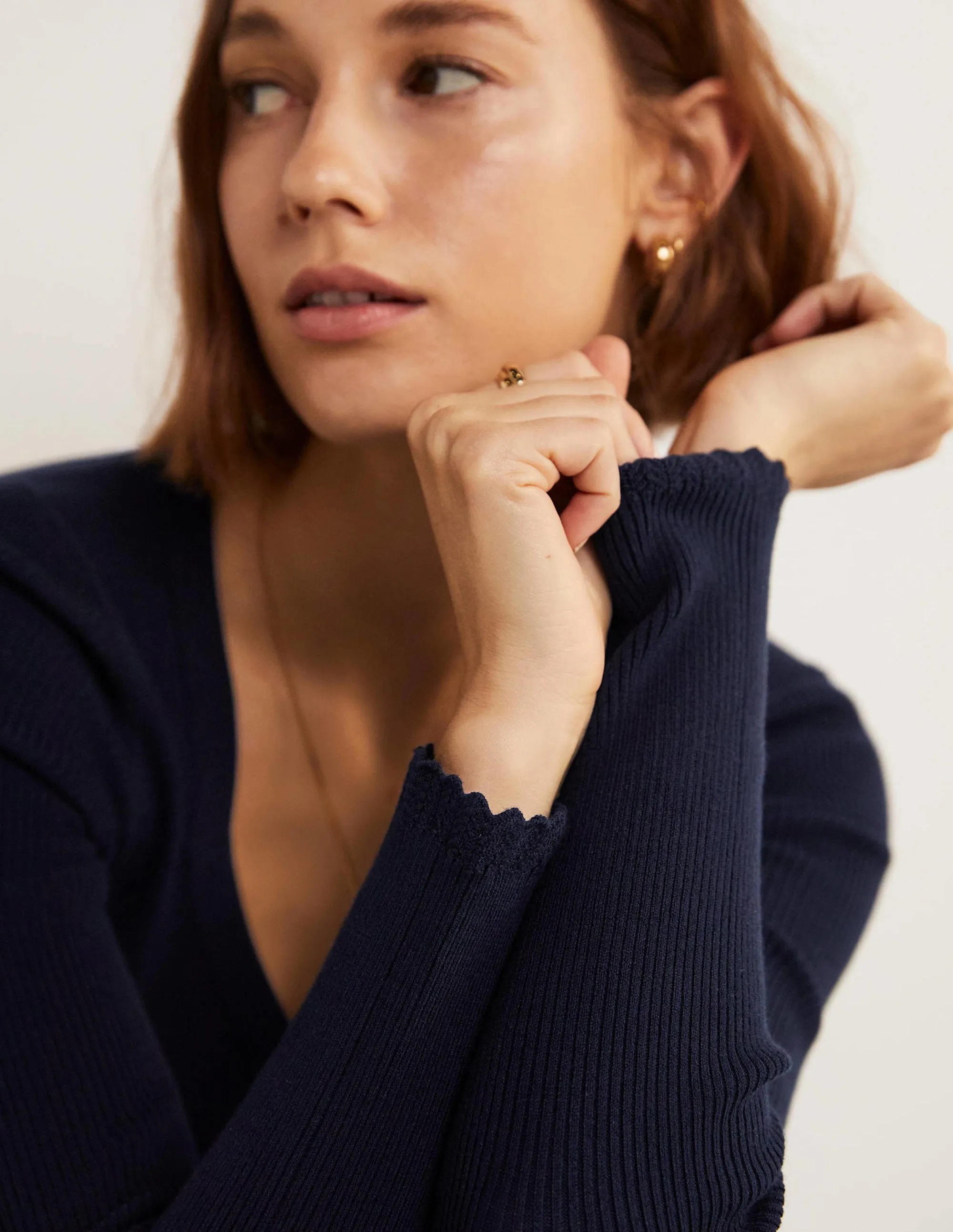 Ribbed Sweetheart Cardigan-Navy