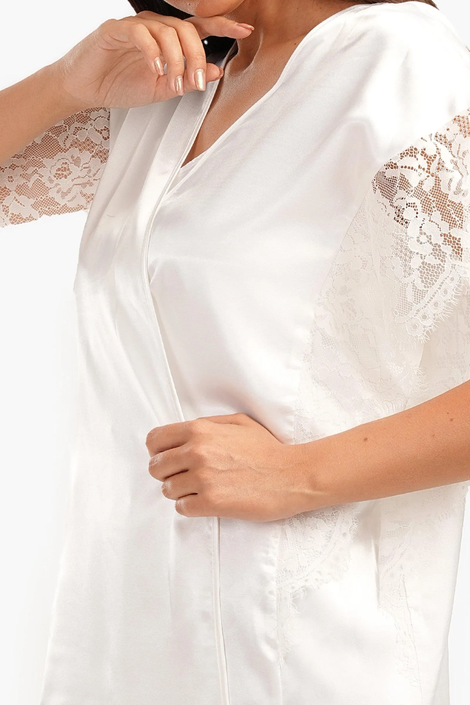 Robe with Lace Short Sleeves