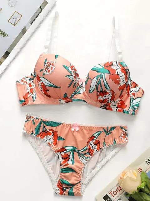 Sajiero Cheek Floral Print Padded Bra and Panty Set