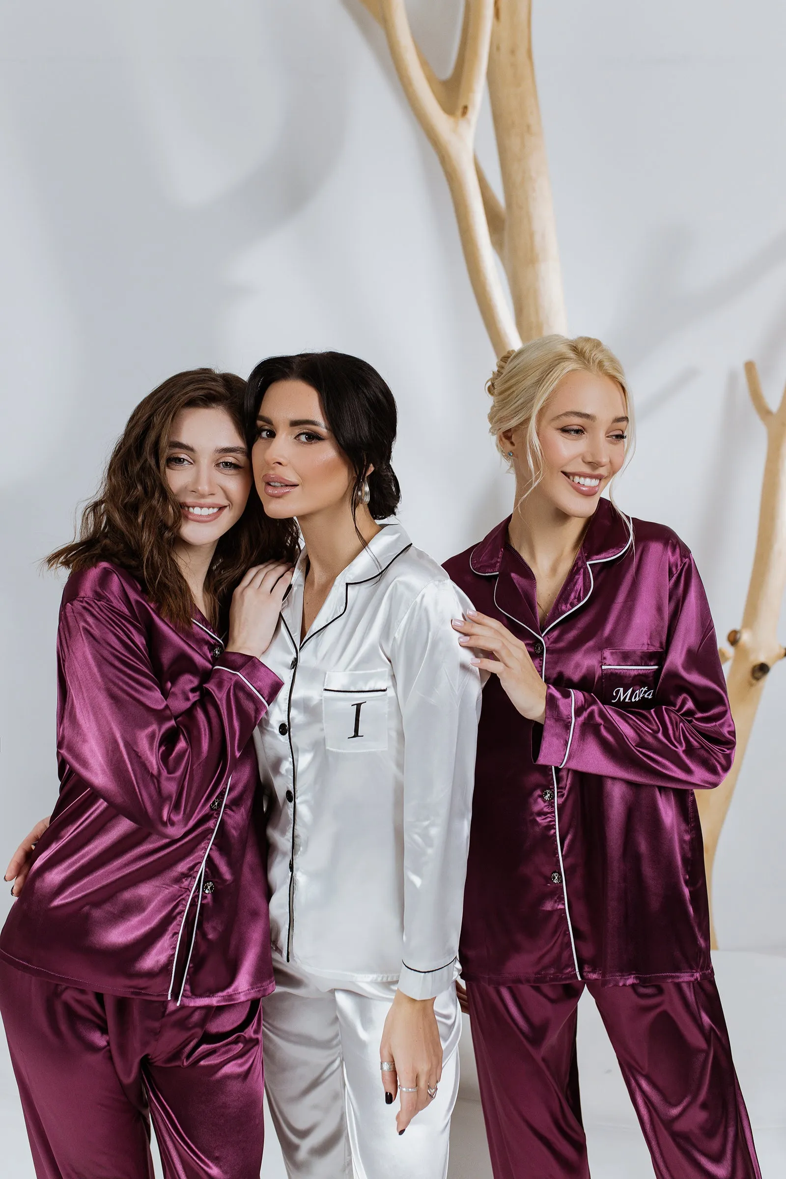 Set of 4 Bridesmaids Pajamas, Custom Wedding Satin Pajamas  - Long   Long