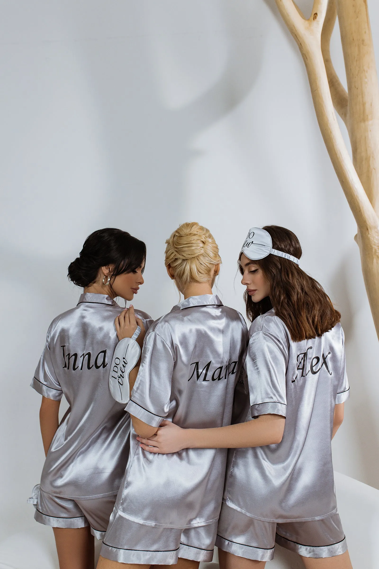 Set of 7 Custom Satin Bridesmaids Pajamas for Sleepover Bachelorette Party - Short   short