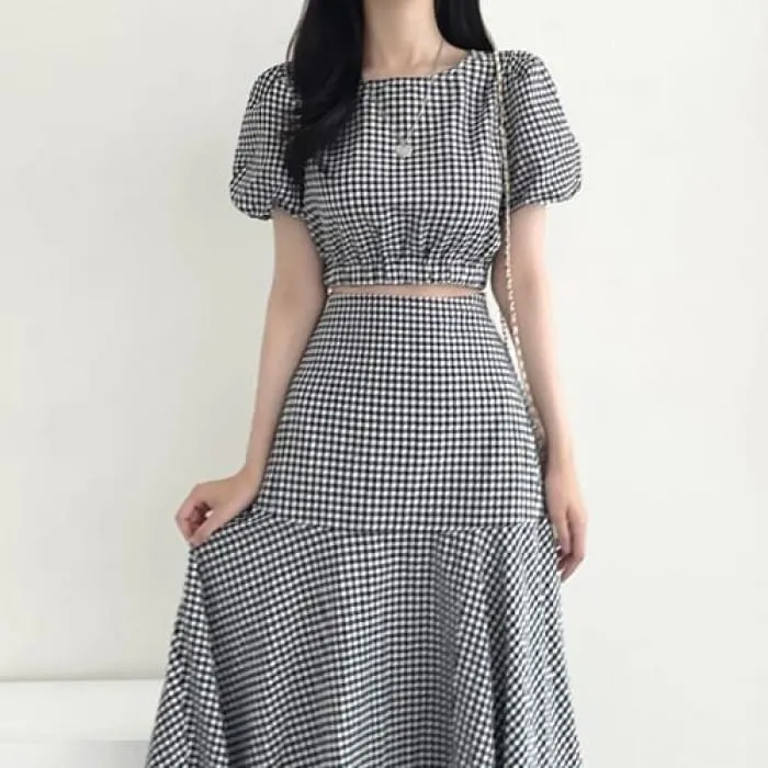 Set: Puff Sleeve Crew Neck Plaid Crop Top   High Rise Midi A-Line Skirt