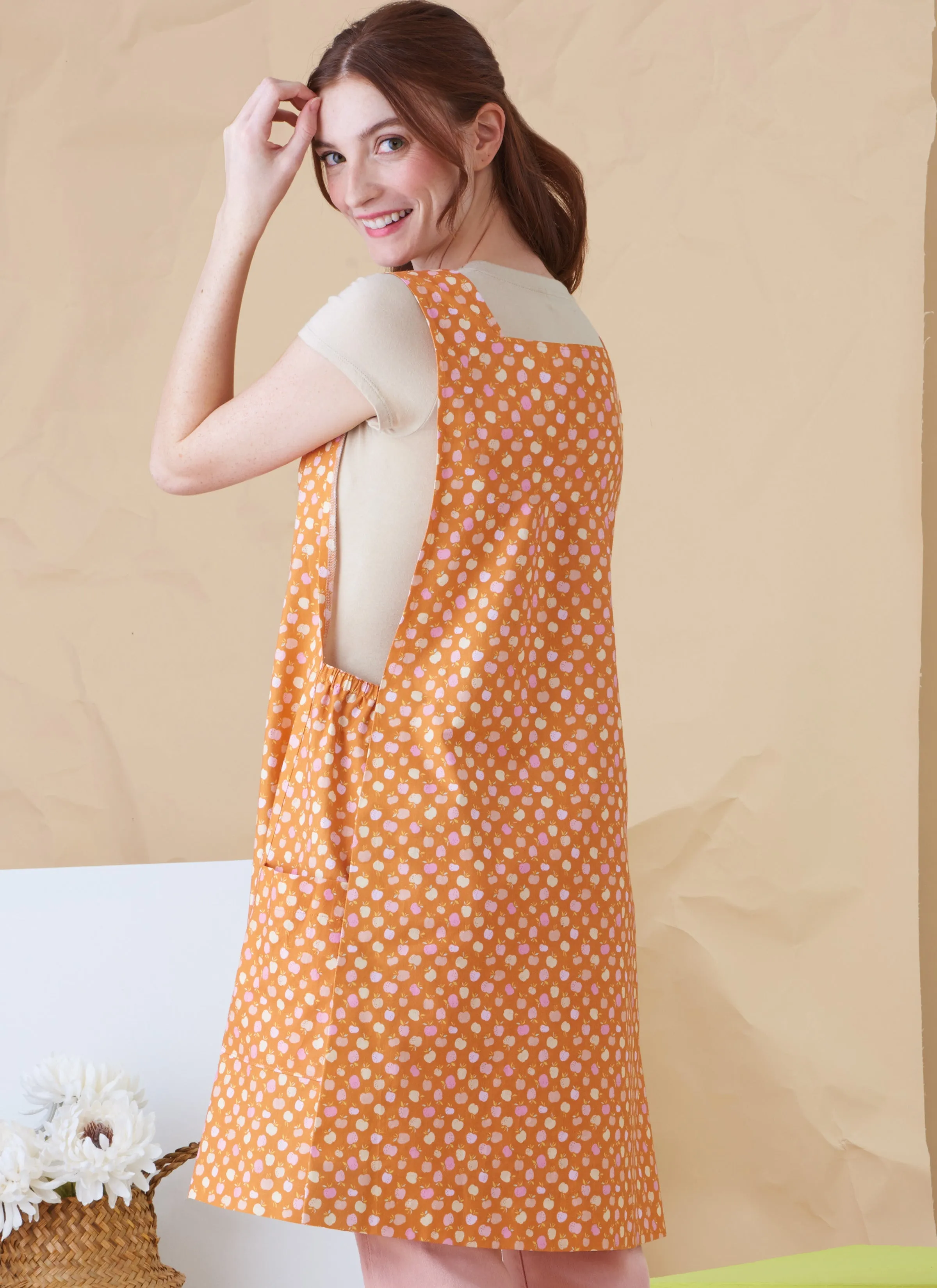 Simplicity 9766 sewing pattern Misses' Tabard Aprons by Elaine Heigl Designs