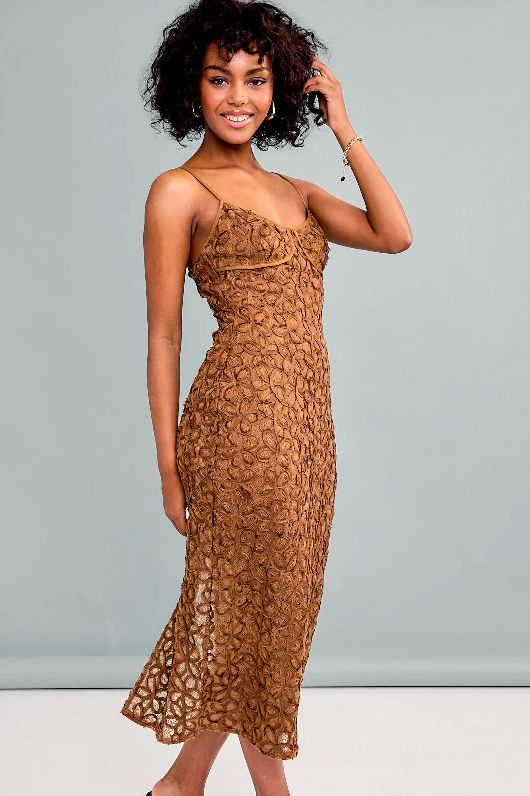 Sweetheart Neck Lace Midi Dress