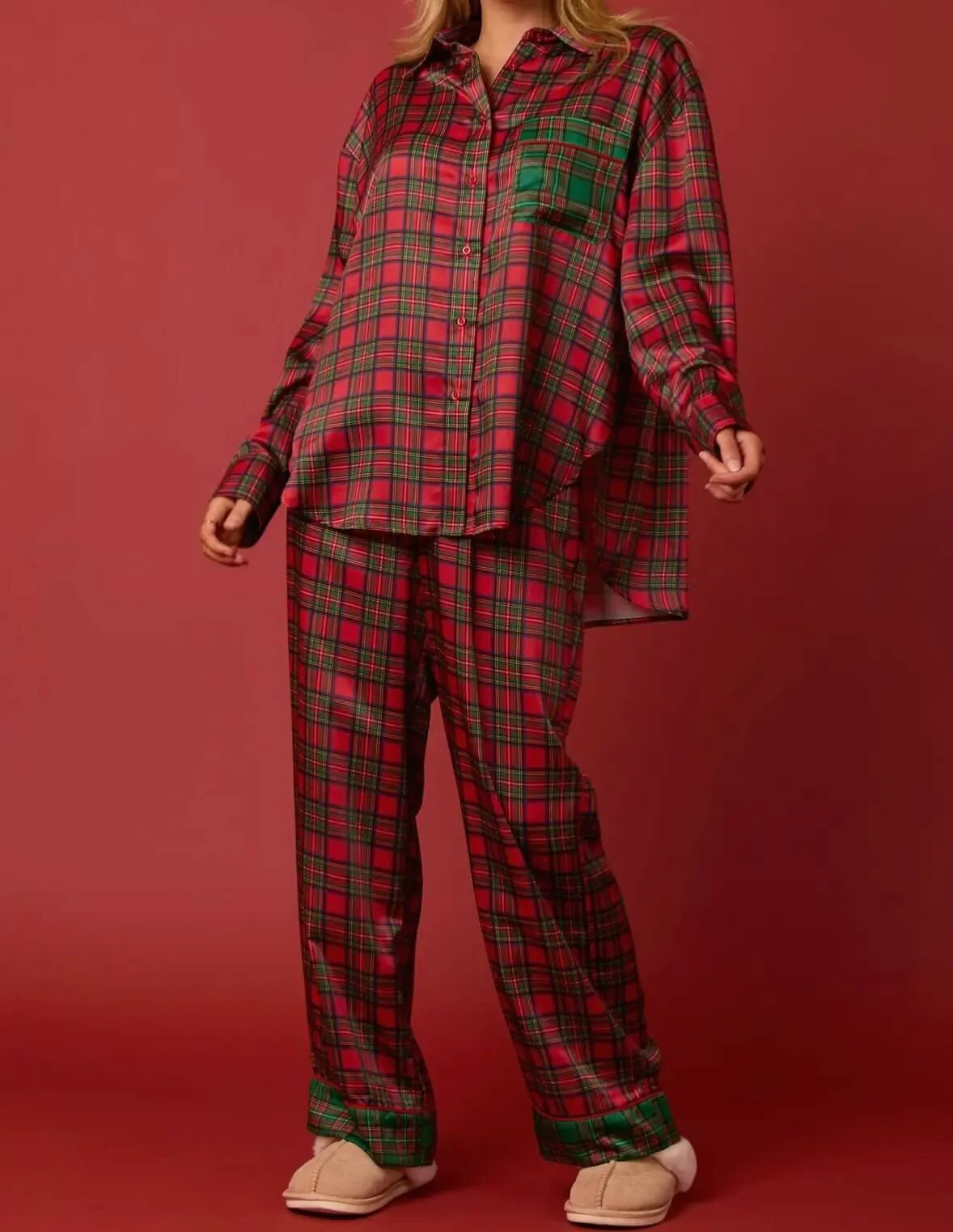 The Pretty In Plaid Pajamas: Plaid Christmas Pajama Set