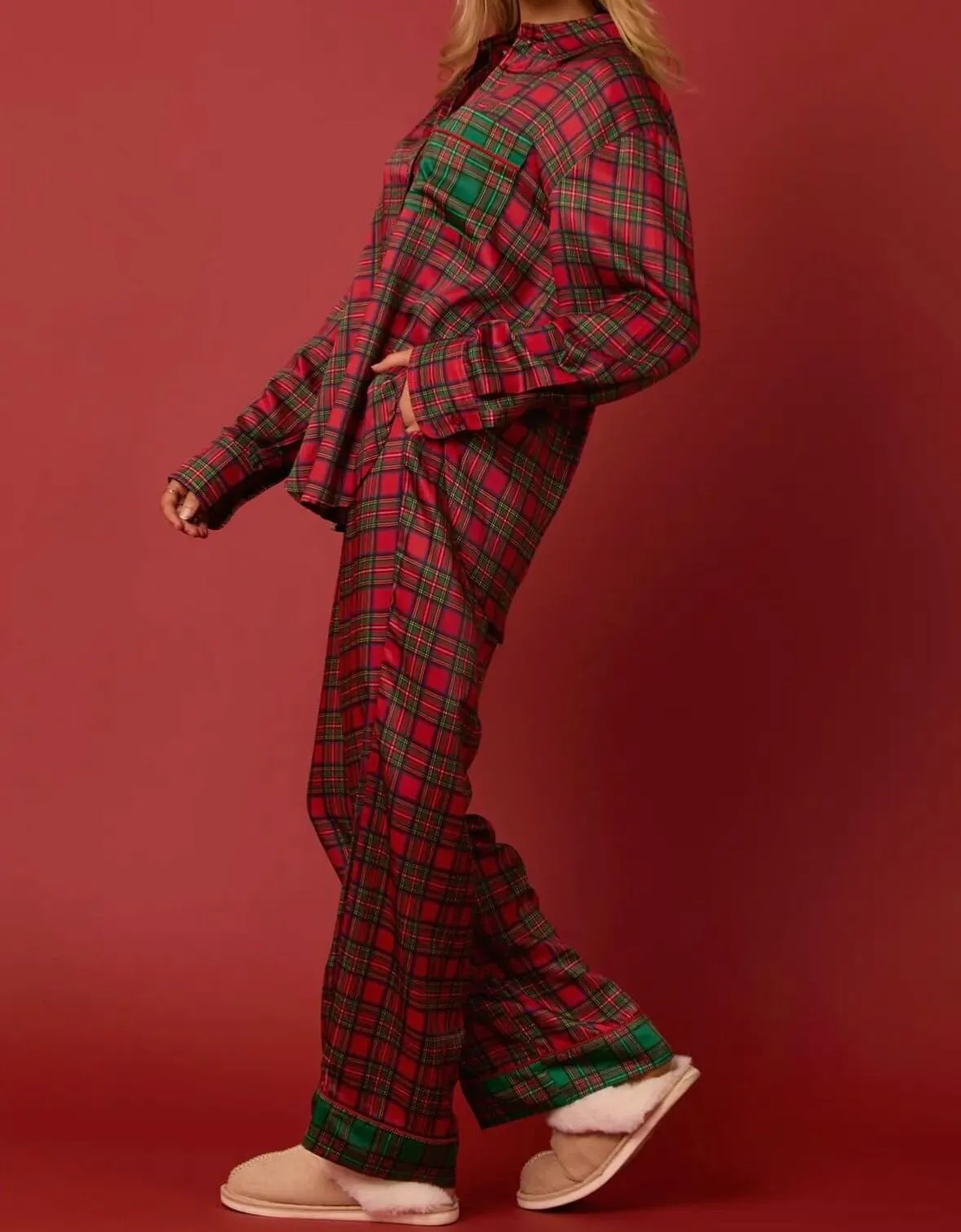The Pretty In Plaid Pajamas: Plaid Christmas Pajama Set