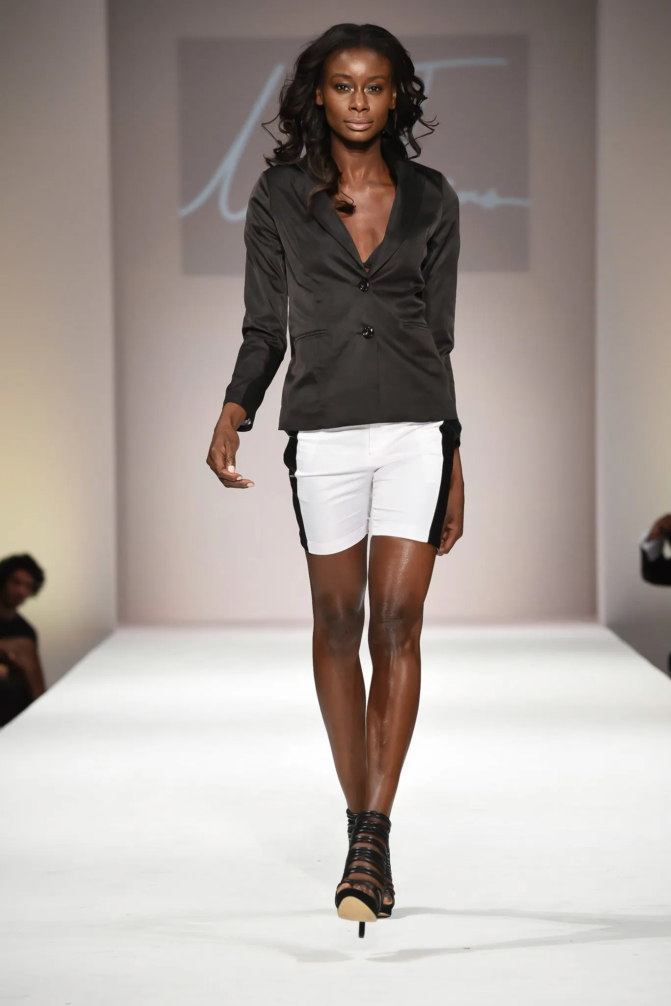 Uwi Twins Women's Black Blazer