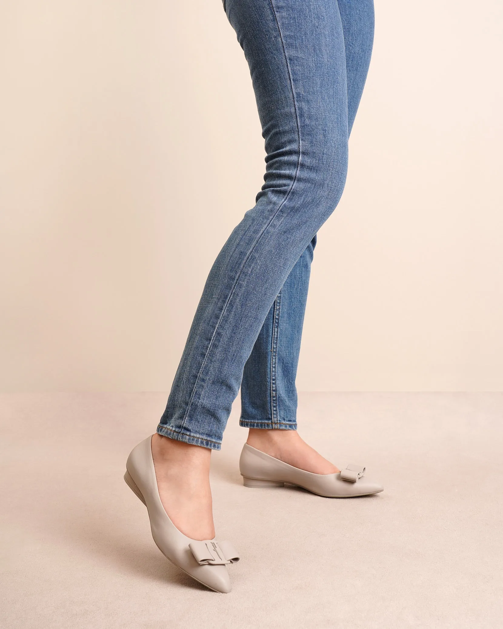 Viva grey leather flats