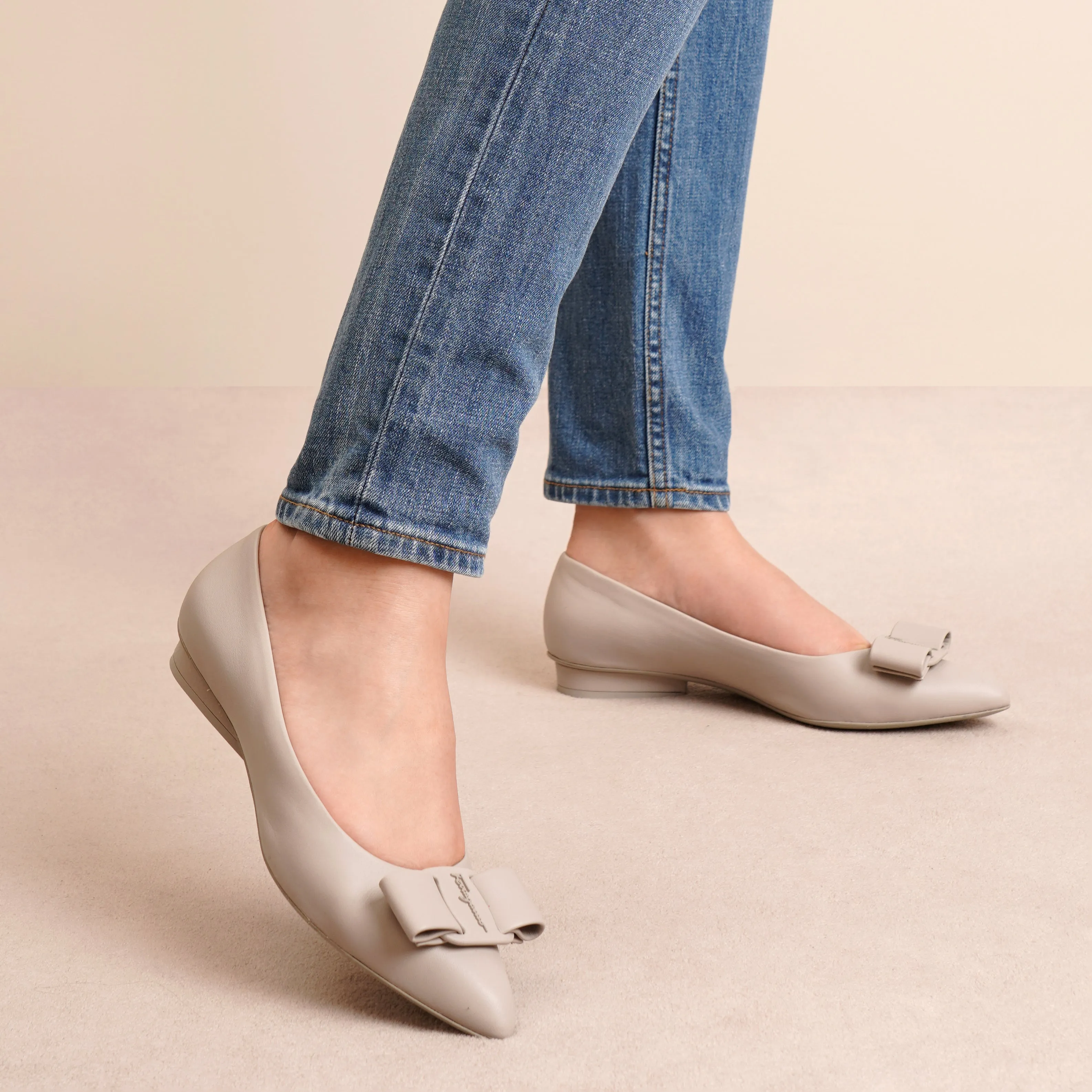 Viva grey leather flats