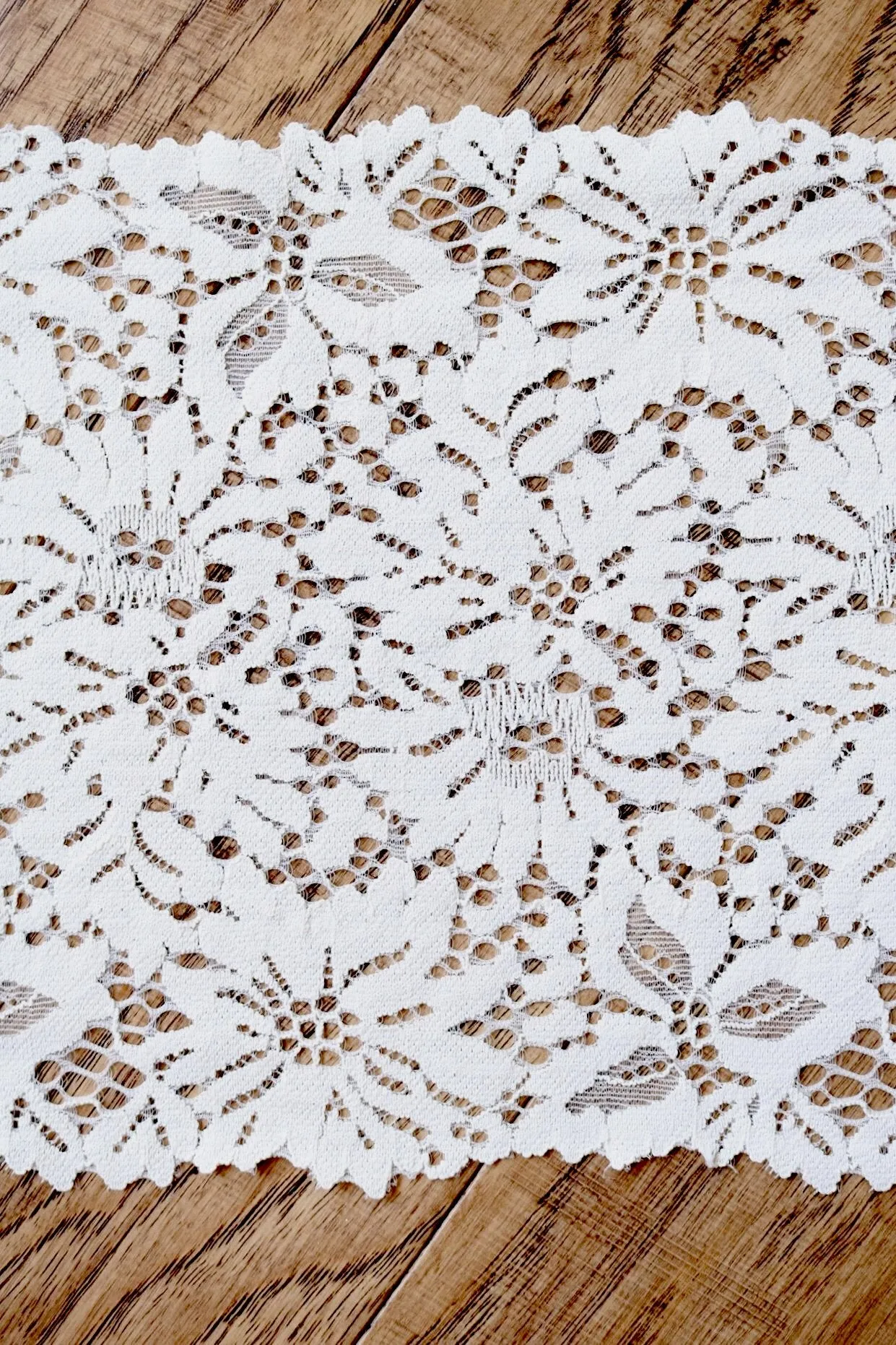 White 7.5" Wide Stretch Lace