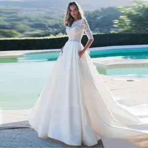 Women's A-Line Half Sleeved Wedding Dress With Pockets