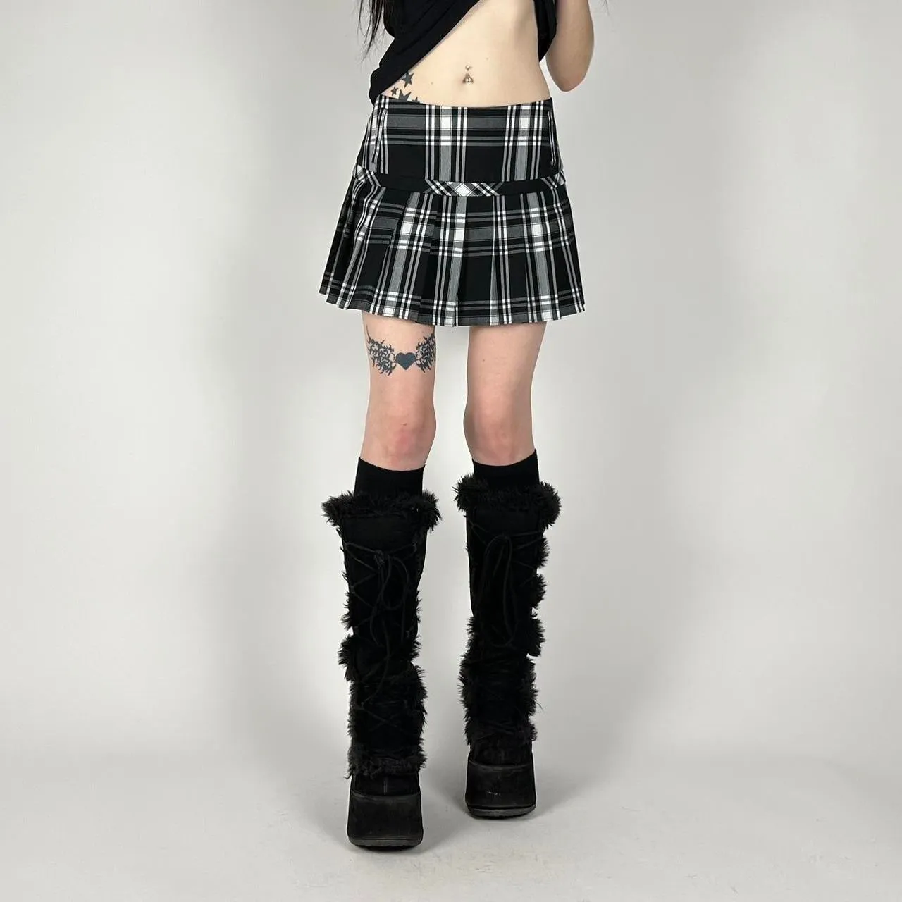 Y2K Plaid Mini Skirt (M)